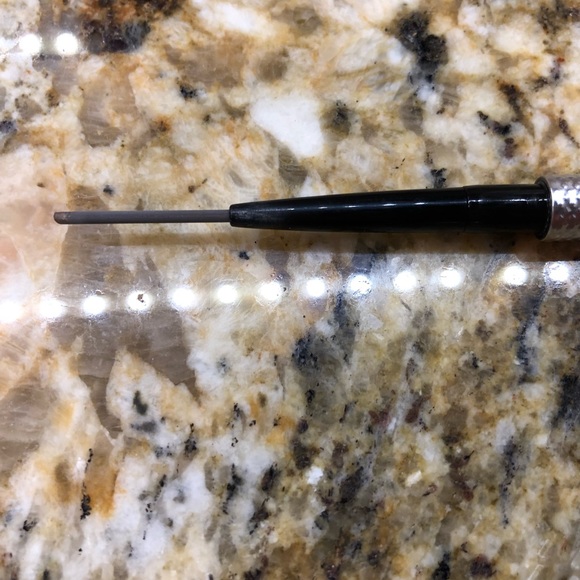 Benefit brow pencil in shade 3 - Picture 2 of 3